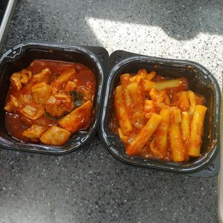 한성기업 무볼레 닭떡볶이+해물떡볶이 2종 세트 — 5점을 준 리뷰어가 2021년 10월 올린 사용 사진