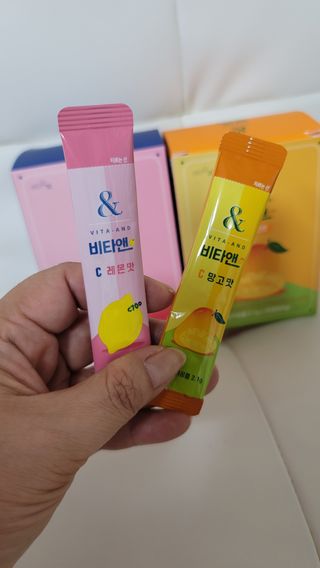 비타앤C 레몬맛, 망고맛 — 5점을 준 리뷰어가 2021년 6월 올린 사용 사진