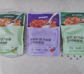 [푸딩팩토리] 요잇조잇 닭갈비 닭가슴살/김치 닭가슴살 곤약볶음밥 2종 (김치볶음밥 2개 닭갈비 볶음밥 1개) — 5점을 준 리뷰어가 2022년 7월 올린 사용 사진