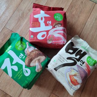 [풀무원] 자연은맛있다 정면, 백면, 홍면  세트 — 5점을 준 리뷰어가 2021년 4월 올린 사용 사진