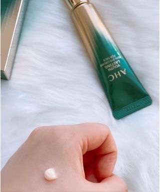 [NEW 탄력유턴 아이크림] AHC 유스 래스팅 리얼 아이크림 포 페이스 — 5점을 준 리뷰어가 2021년 2월 올린 사용 사진