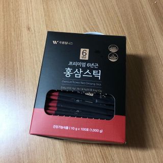 [푸름웰니스] 프리미엄 6년근 홍삼스틱 3mg x 100포 — 4.5점을 준 리뷰어가 2022년 4월 올린 사용 사진