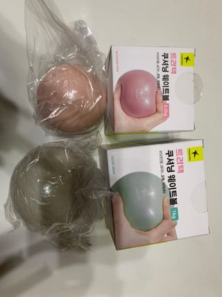 트라택 쿠셔닝 웨이트볼 0.5kg + 1kg SET — 5점을 준 리뷰어가 2022년 5월 올린 사용 사진