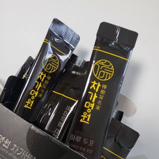 차가명원 차가버섯 프리미엄 추출분말 10일분(20포) — 5점을 준 리뷰어가 2022년 6월 올린 사용 사진
