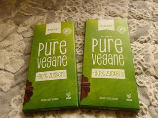 당류2g 자일리톨로 단맛을낸 슈카 퓨어비건 무설탕초콜릿 Xucker vegan 2개입 — 5점을 준 리뷰어가 2021년 4월 올린 사용 사진