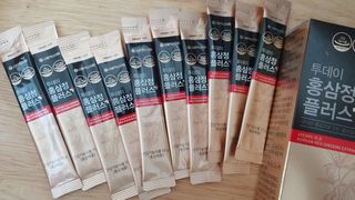 서울약사신협_투데이홍삼정플러스스틱_10g x 60포 — 5점을 준 리뷰어가 2021년 6월 올린 사용 사진