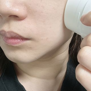 부쉬맨 워터프루프 서핑 선스틱 16g SPF50+ PA++++ — 5점을 준 리뷰어가 2023년 4월 올린 사용 사진