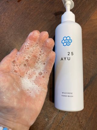 AYU25[아유트웬티파이브]피부 진정, 보습 와일즈 로즈 핸드워시 — 3.5점을 준 리뷰어가 2021년 5월 올린 사용 사진