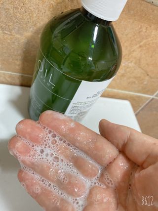 올리브 오일 스킨케어 컴퍼니 [OOSC] 향기로운 보습 로즈 제라늄 바디워시 500ml — 4.5점을 준 리뷰어가 2021년 5월 올린 사용 사진