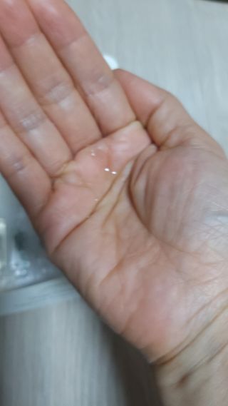 유니베르소 산소앰플 7일 집중케어 앰플 — 4.5점을 준 리뷰어가 2021년 5월 올린 사용 사진