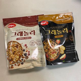씨알푸드 씨알로 그래놀라 2종 후르츠+크랜베리 아몬드 — 5점을 준 리뷰어가 2022년 7월 올린 사용 사진