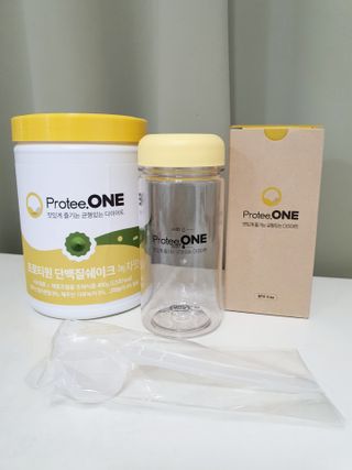 프로티원 단백질쉐이크 녹차맛 2주분 1통+보틀 — 5점을 준 리뷰어가 2021년 4월 올린 사용 사진