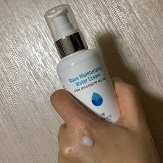 약손명가코스메틱 에오스보떼 아쿠아 모이스처라이징 워터 크림 — 5점을 준 리뷰어가 2022년 1월 올린 사용 사진