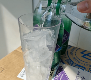 몽베스트 Montbest with Sparkling water Plain 20병 — 5점을 준 리뷰어가 2022년 9월 올린 사용 사진