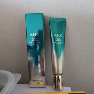 [NEW 탄력유턴 아이크림] AHC 유스 래스팅 리얼 아이크림 포 페이스 — 5점을 준 리뷰어가 2021년 1월 올린 사용 사진