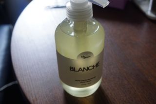빅그린 니치 퍼퓸 바이옴바디워시 500ml(상탈, 블랙베리&베이, 블랑쉐 3종 중 택1) — 5점을 준 리뷰어가 2022년 7월 올린 사용 사진