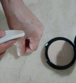 이든미네랄 비건 프레스드 파우더 팩트 — 4.5점을 준 리뷰어가 2022년 5월 올린 사용 사진