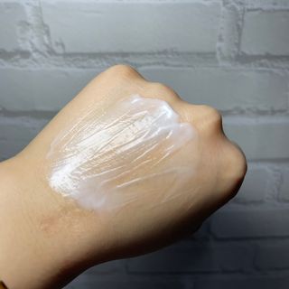 나우_ [리브엠]피부 속부터 겹겹이, 촘촘하게! 워터핏8중 수분착붙 크림 — 5점을 준 리뷰어가 2025년 2월 올린 사용 사진