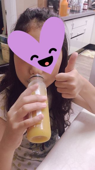 BLENDY'S 핑크 스무디+블론디 스무디 — 5점을 준 리뷰어가 2021년 10월 올린 사용 사진