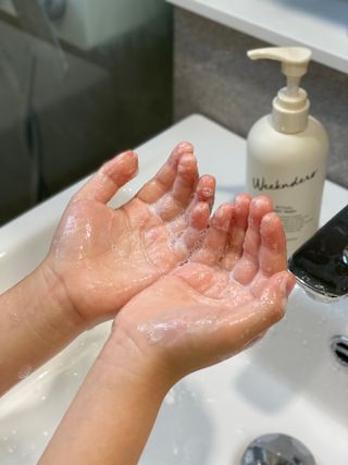 [위켄더스] 기분좋은 하루를 선사해주는 핸드& 바디워시 1종 랜덤발송 — 5점을 준 리뷰어가 2022년 8월 올린 사용 사진