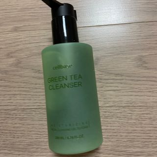 프리마인 메이크업과 들뜨는 각질까지 한방에 깐달걀로! 순하기까지한 셀베이스 그린티클렌저(200ml) — 4.5점을 준 리뷰어가 2023년 4월 올린 사용 사진
