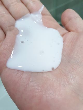 [포레스트스토리] 탈모증상완화 샴푸 1,000ml — 5점을 준 리뷰어가 2022년 8월 올린 사용 사진
