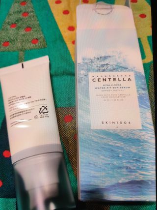 [스킨1004] 마다가스카르 센텔라 히알루-시카 워터핏 선세럼 50ml — 5점을 준 리뷰어가 2024년 5월 올린 사용 사진