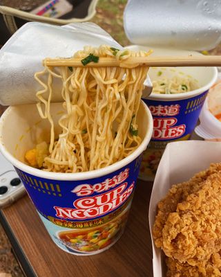 NISSIN 닛신 컵누들  4종 - 씨푸드오리지날, 씨푸드 스파이시, 씨푸드 커리, 씨푸드 XO소스 — 5점을 준 리뷰어가 2022년 4월 올린 사용 사진