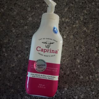 카프리나 프레쉬 산양밀크 모이스춰라이징 바디로션 350ml(오키드향) — 5점을 준 리뷰어가 2023년 3월 올린 사용 사진