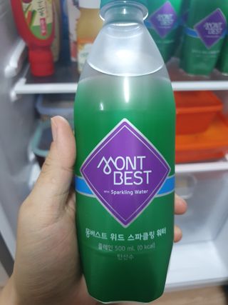 몽베스트 Montbest with Sparkling water Plain 20병 — 5점을 준 리뷰어가 2021년 11월 올린 사용 사진