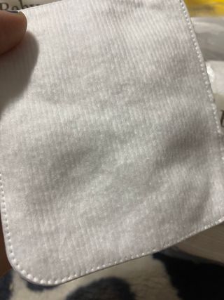 디어엘로디 프리미엄 유기농 유아 솜티슈 40매 3Pack +60매 1Pack 혼합형 — 5점을 준 리뷰어가 2021년 4월 올린 사용 사진