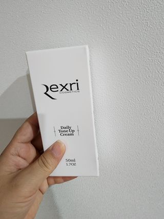 렉스리 데일리 톤업 크림 Rexri Daily Tone Up Cream — 5점을 준 리뷰어가 2022년 7월 올린 사용 사진