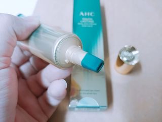 [NEW 탄력유턴 아이크림] AHC 유스 래스팅 리얼 아이크림 포 페이스 — 5점을 준 리뷰어가 2021년 3월 올린 사용 사진