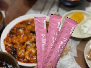 주식회사 얼굴반쪽 [얼굴반쪽 가르시니아 2,800mg] x 14포 1주 젤리 다이어트 보조제 체지방감소 — 5점을 준 리뷰어가 2021년 10월 올린 사용 사진