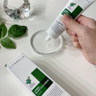 랑벨 랑바이오 블랙 시카 크림 50ml(블랙비 프로폴리스, 시카 4종, 판테놀 10 함유) — 5점을 준 리뷰어가 2022년 4월 올린 사용 사진