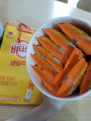 광동생활건강 프리 [광동] VB와 VC를 함유한 멀티 비타민 비타 500 데일리 스틱 180포 — 5점을 준 리뷰어가 2022년 8월 올린 사용 사진
