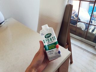 셀렉스스포츠 셀렉스 스포츠 웨이 프로틴 복숭아_ 330ml x 12팩 — 4.5점을 준 리뷰어가 2021년 10월 올린 사용 사진