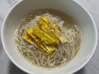 [한면원] 잔치국수 2인분 — 5점을 준 리뷰어가 2023년 3월 올린 사용 사진