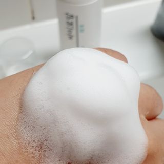 [바이로담] 저자극 약산성버블 폼 폼클렌징 150ml — 5점을 준 리뷰어가 2021년 3월 올린 사용 사진