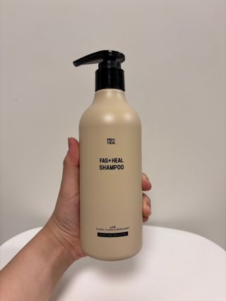 패스트힐(fast heal) 패스트힐 탈모증상완화샴푸 470ml — 5점을 준 리뷰어가 2023년 10월 올린 사용 사진