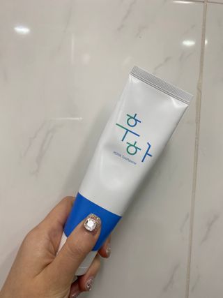 [심폐소생소] 무불소 임산부 천연 치약 — 5점을 준 리뷰어가 2021년 10월 올린 사용 사진