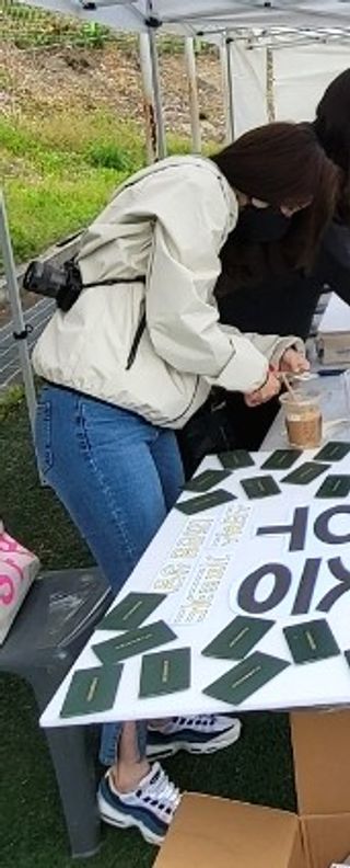 크노텐 후디집업자켓(다이어트땀복) — 5점을 준 리뷰어가 2022년 5월 올린 사용 사진