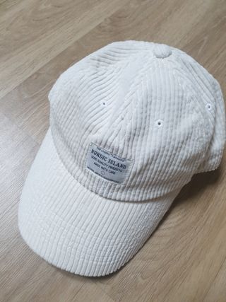 노르딕아일랜드 DW CORDUROY 볼캡 — 5점을 준 리뷰어가 2021년 11월 올린 사용 사진