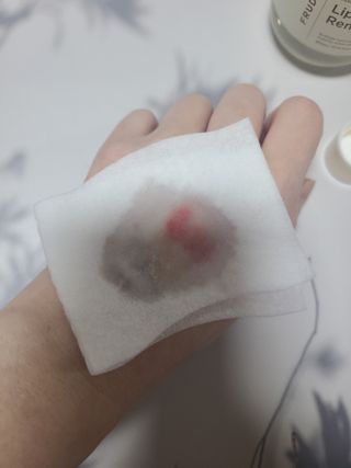 [후르디아] 눈시림없는 올영 립앤아이 리무버 — 5점을 준 리뷰어가 2024년 1월 올린 사용 사진