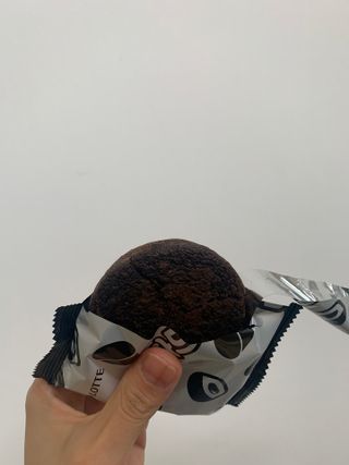 롯데제과 까망카스타드 더블초코 — 5점을 준 리뷰어가 2021년 5월 올린 사용 사진