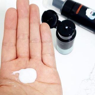 코스모먼트 부스티모 부스팅샴푸60ml + 비듬세정 진정샴푸50ml — 3.5점을 준 리뷰어가 2022년 1월 올린 사용 사진