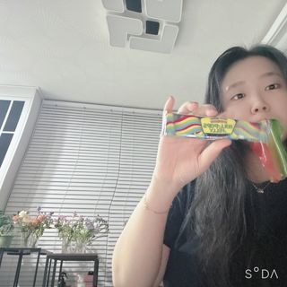 (주) 피치코리아 레인보우 롤팝젤리 후르츠믹스x10개입 — 4점을 준 리뷰어가 2023년 11월 올린 사용 사진