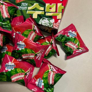 2024 오리온 여름한정판 초코파이 수박 / 후레쉬베리 멜론 / 멜론송이 — 5점을 준 리뷰어가 2024년 8월 올린 사용 사진