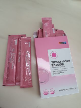 주식회사 얼굴반쪽 [얼굴반쪽 가르시니아 2,800mg] x 14포 1주 젤리 다이어트 보조제 체지방감소 — 5점을 준 리뷰어가 2021년 10월 올린 사용 사진