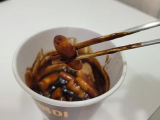 유비쿡 컵떡볶이 매운컵떡볶이2개/ 짜장컵떡볶이 2개  총 4개세트 — 5점을 준 리뷰어가 2021년 3월 올린 사용 사진